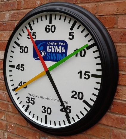 Round Cased Pace Training Clock